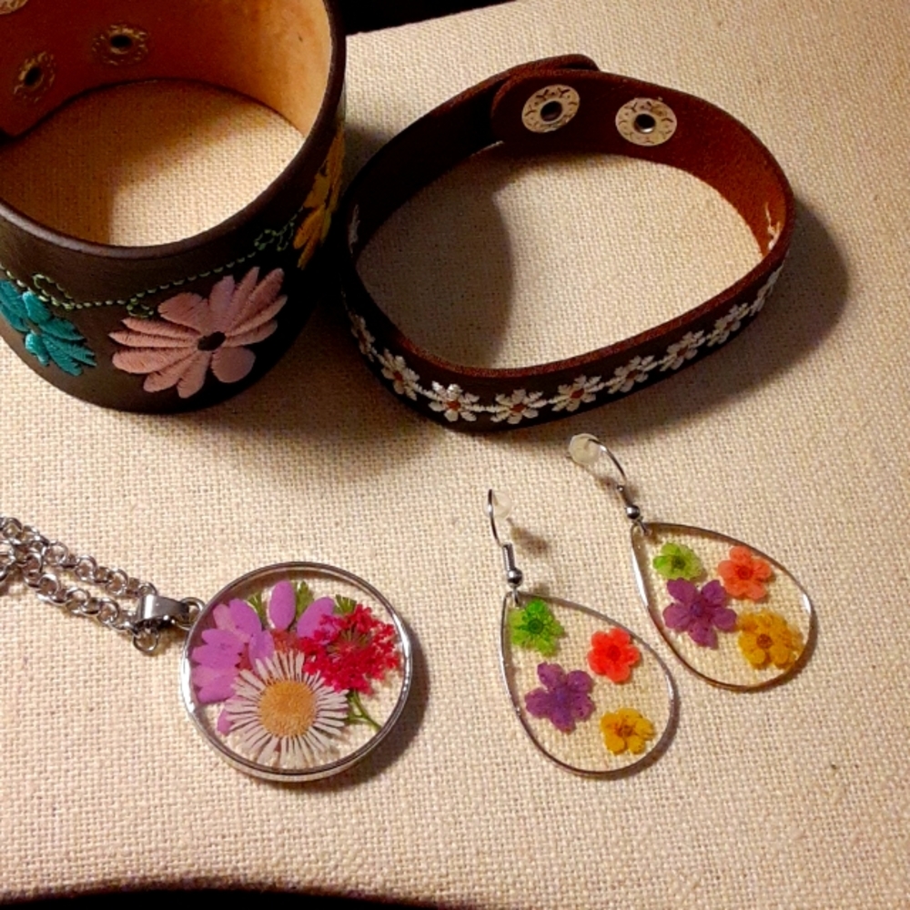 FLOWER POWER 1970’s wrap bracelets and earrings and necklace.